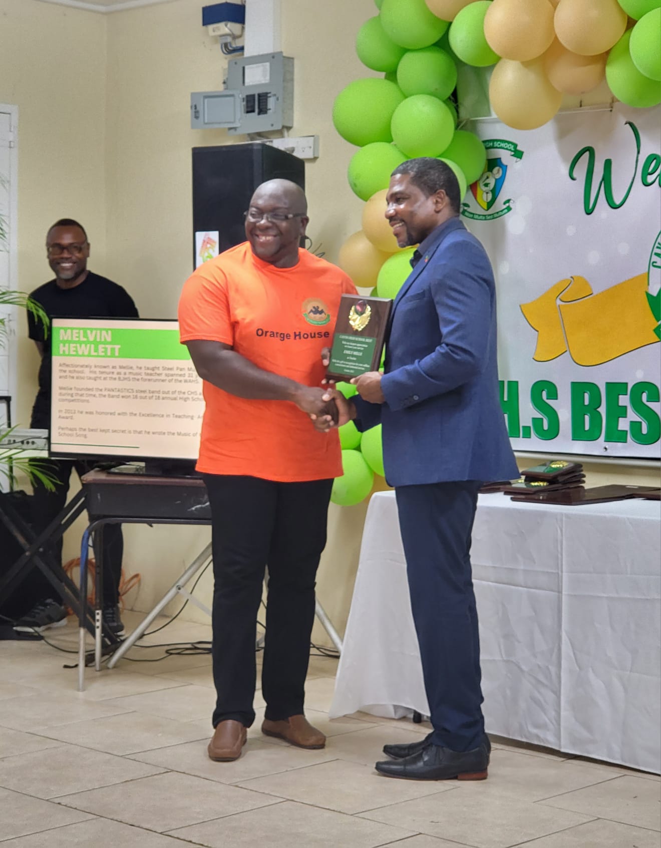 St Kitts and Nevis: PM Drew attends Cayon High School Best Flash